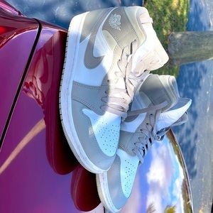 Gently worn Jordan 1 Mid “Linen” size 8.5